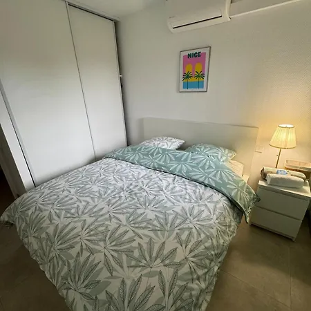 T2 Cosy En Bord De Avec Terrasse, Piscine Et Parking * Antibes